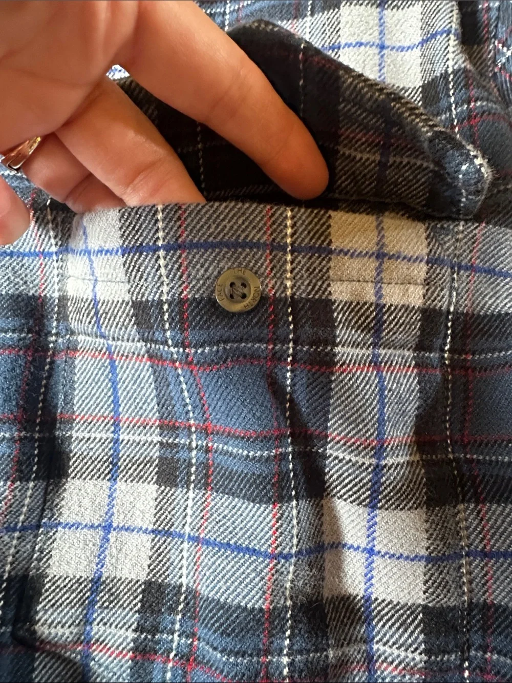 The North Face Men's Navy & Light Blue Plaid flannel Button-Down Shirt XL